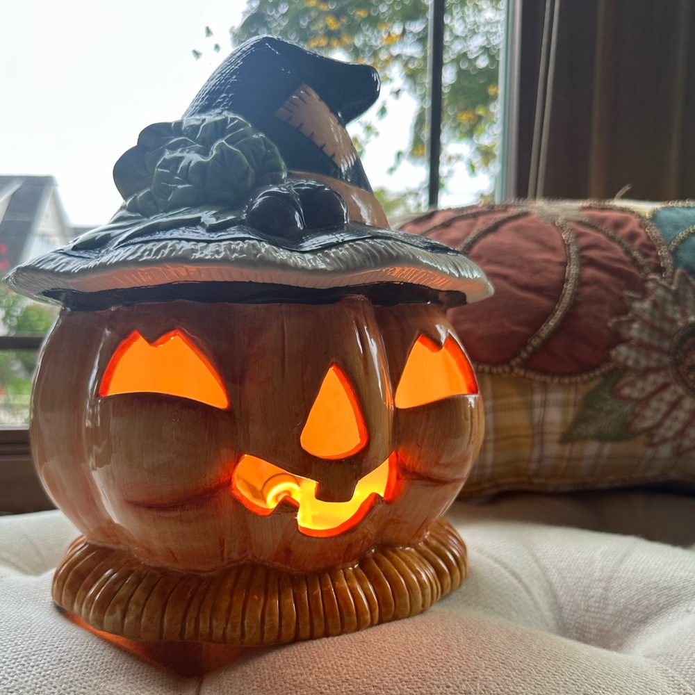 Vintage Ceramic Pumpkin Lantern with Witch Hat (Nantucket Dist brand)